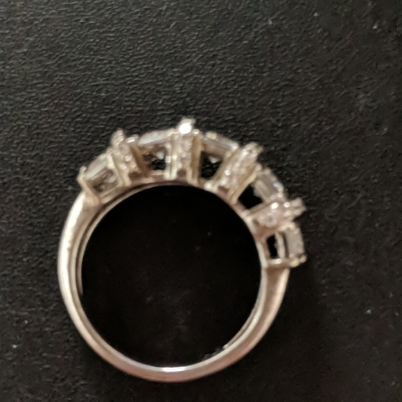 SALE Ring size 7 - Picture 2 of 3
